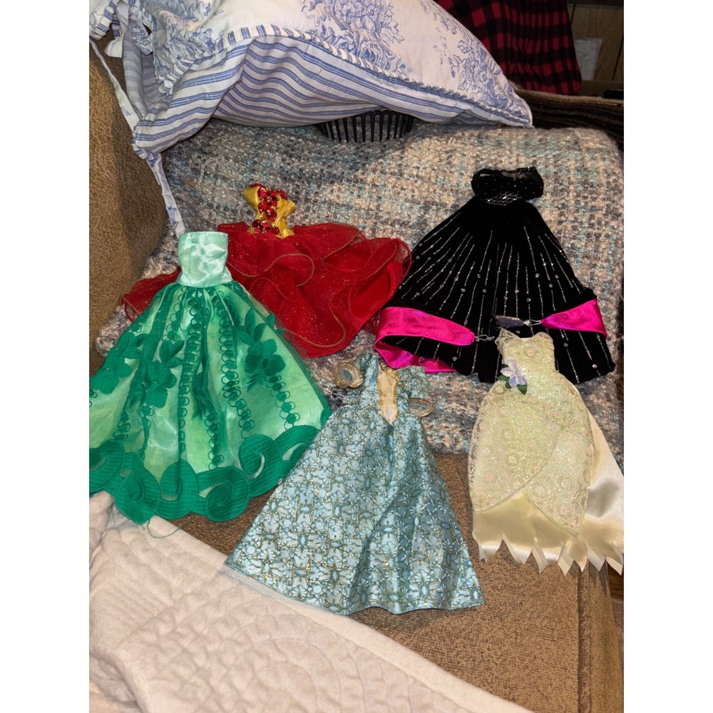 Lot of 5 Barbie Scale Doll Ball Gowns Princess Dresses Green Blue Red Black Gala